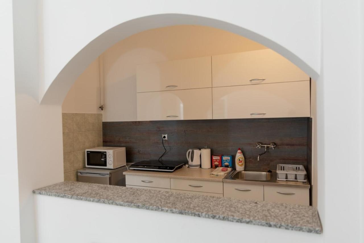 Gray House Apartman Apartman Pápa Kültér fotó